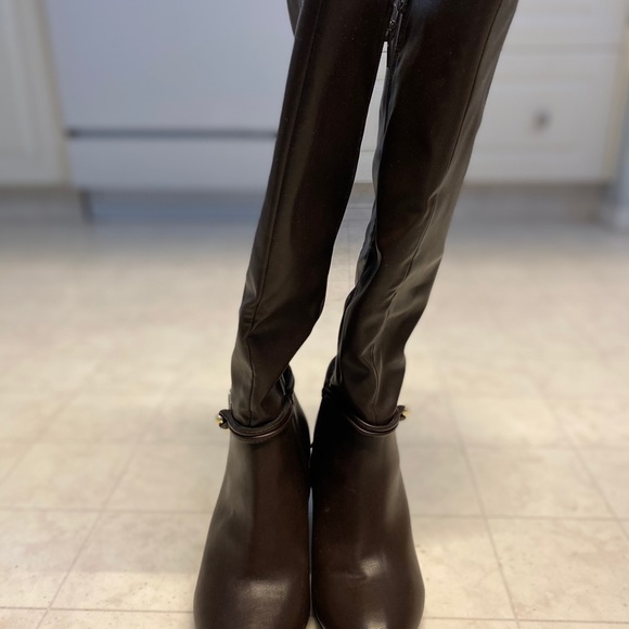 Dexflex Comfort Brown Heeled Boots - Picture 2 of 6